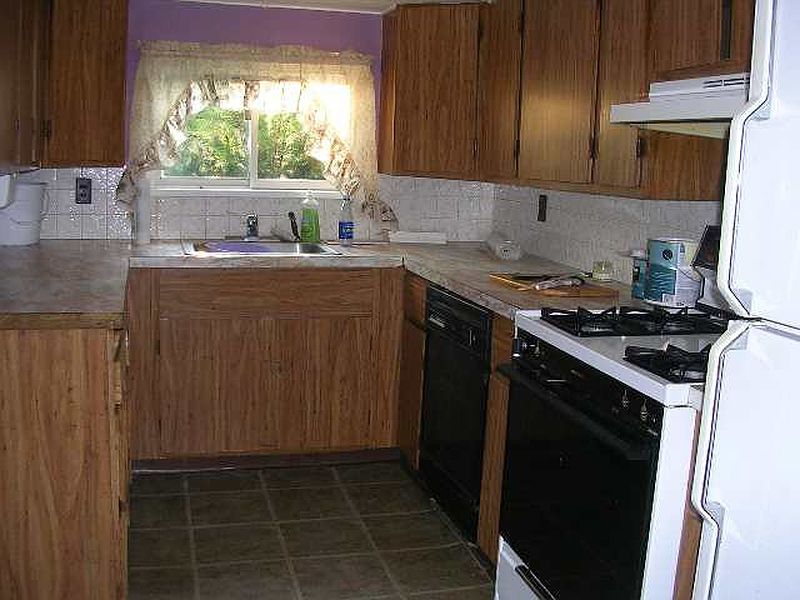3rd image of 317 RIVER BEND Road