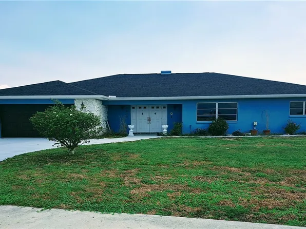 2832 8th Ave, Saint James City, FL 33956