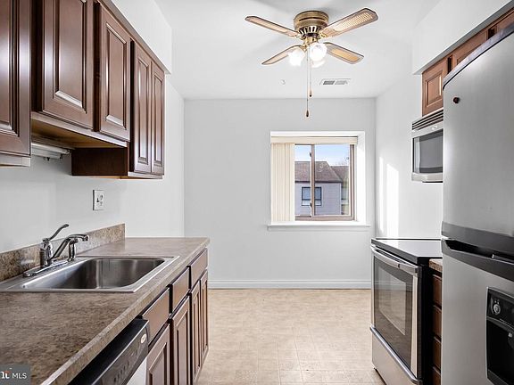 4th image of 26 Ashley Ct
