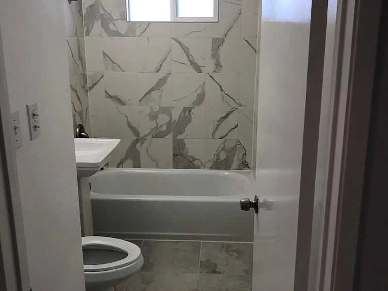Main bathroom
