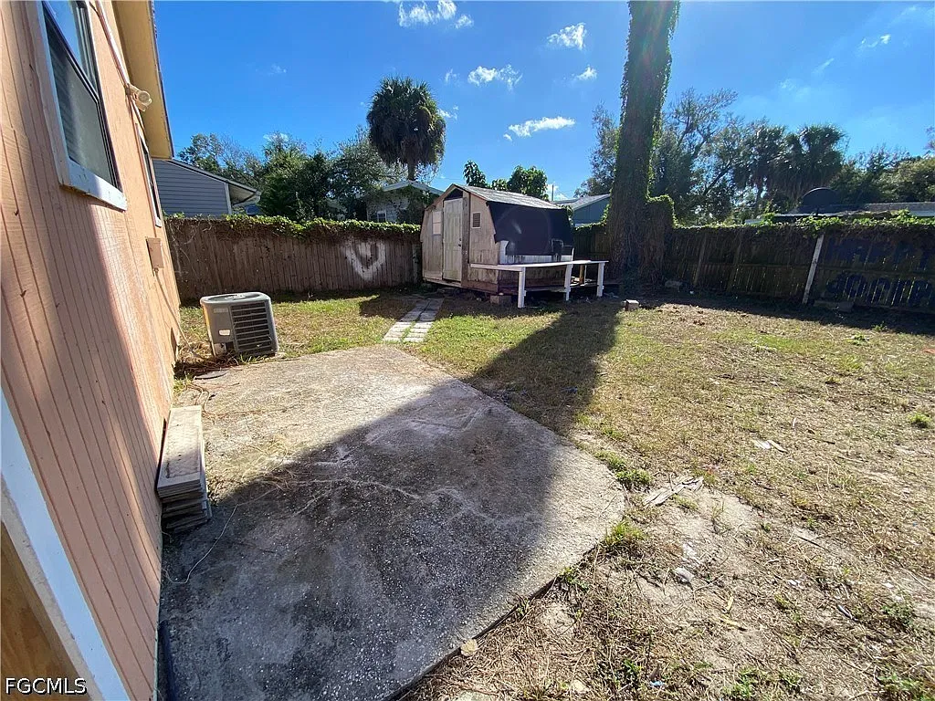 3 bed, 1.0 bath, 920 sqft, $1,195 — Photo 3