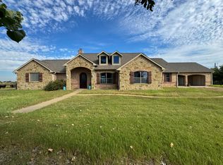 1559 E Blackjack Rd, Pilot Point, TX 76258