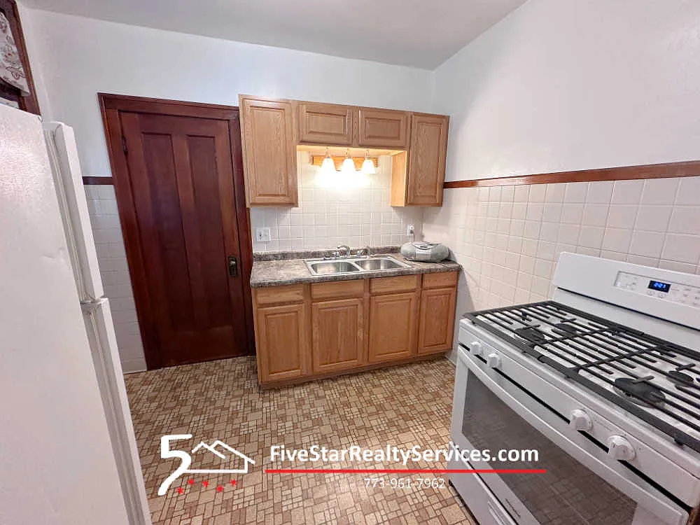 Building Photo - 3853 N Long Ave #1N