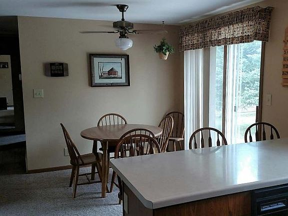 3rd image of 1017 E Acres Dr
