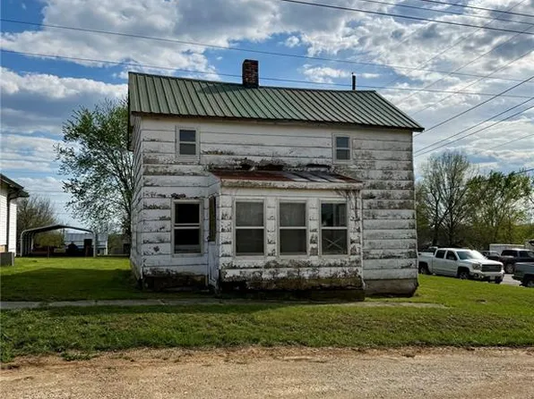 300 Railroad Ave, Bland, MO 65014