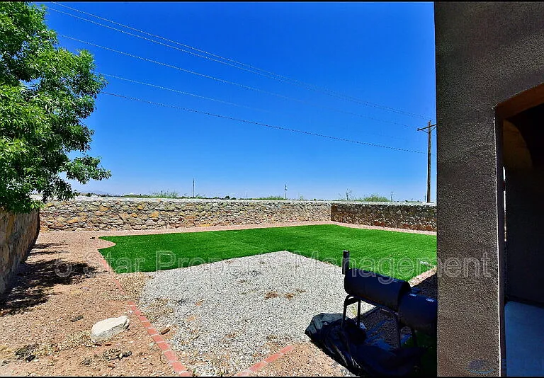 3741 Loma Adriana Dr — Photo 36