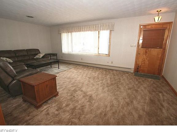 2nd image of 3512 Matthes Ave