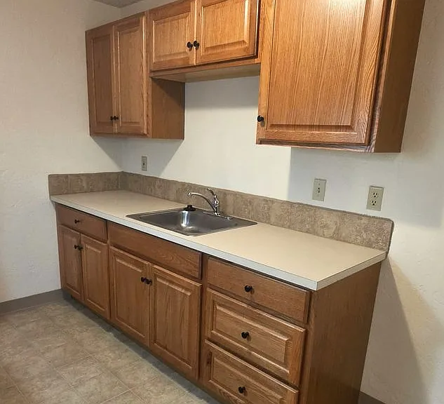775 SW Washington Ave — Photo 13