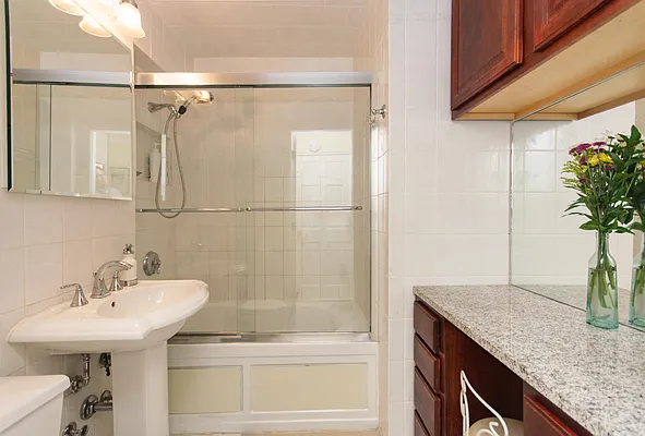 Sold by EZ Premier Realty | media 4