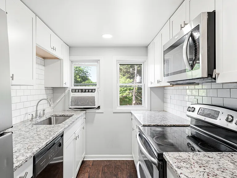 1519 Olympian Way SW #D — Photo 1