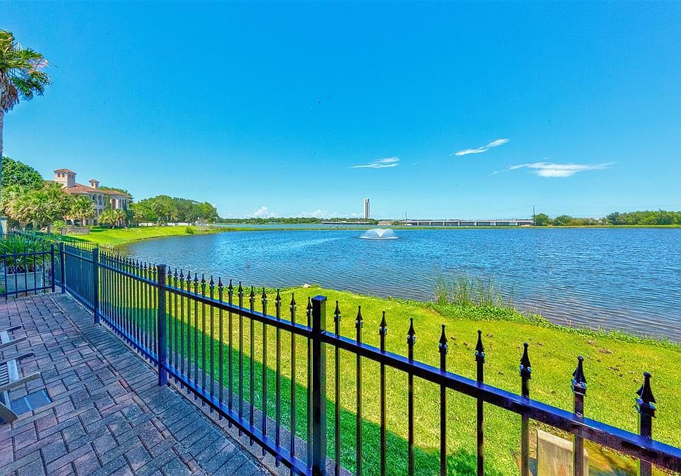 1st image of 7 Armand Shore Dr