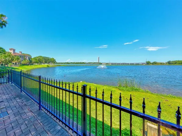 7 Armand Shore Dr, Houston, TX 77058
