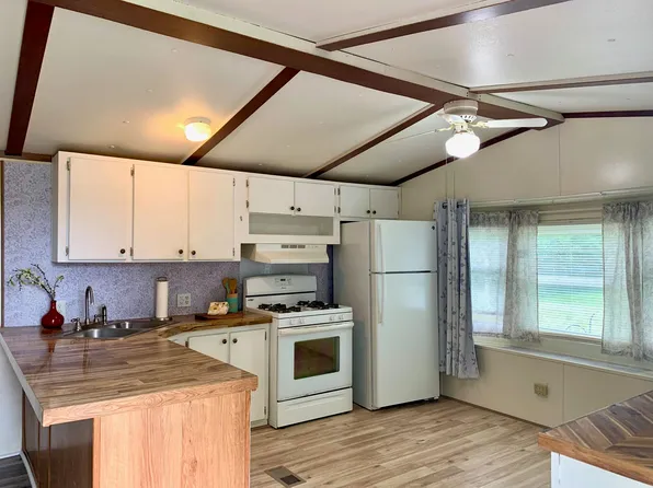 3677 S Pere Marquette Hwy, Ludington, MI 49431