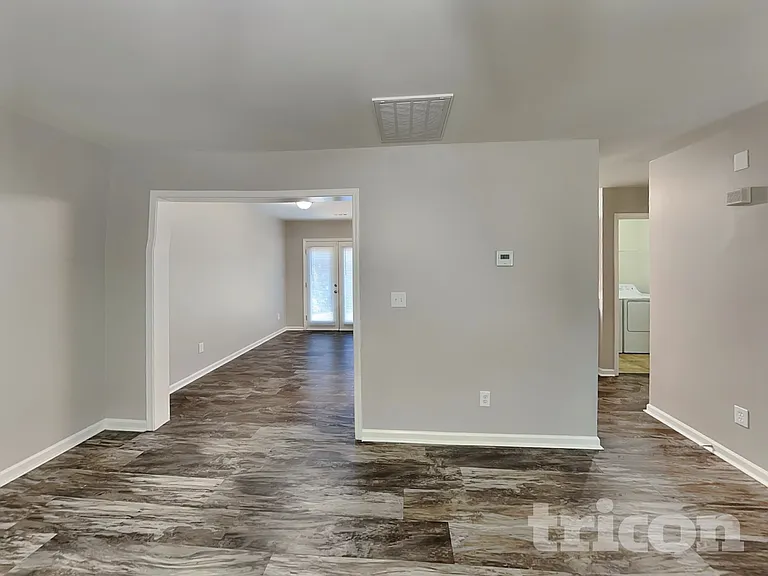 8000 McGarry Trl — Photo 3
