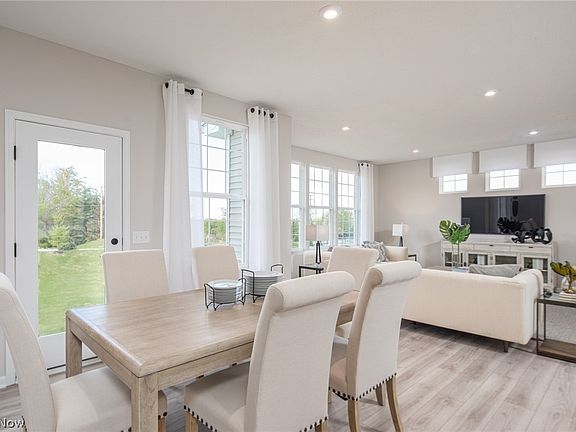 3rd image of 171 Chelley Ln