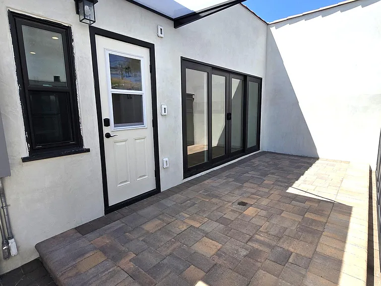 675 Arden Ave — Photo 30