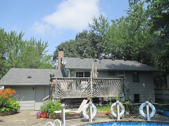 1st image of 1402 Meadowmoor Dr NE