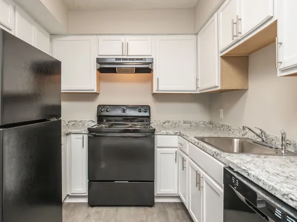 Cielo @ 325 Apartments