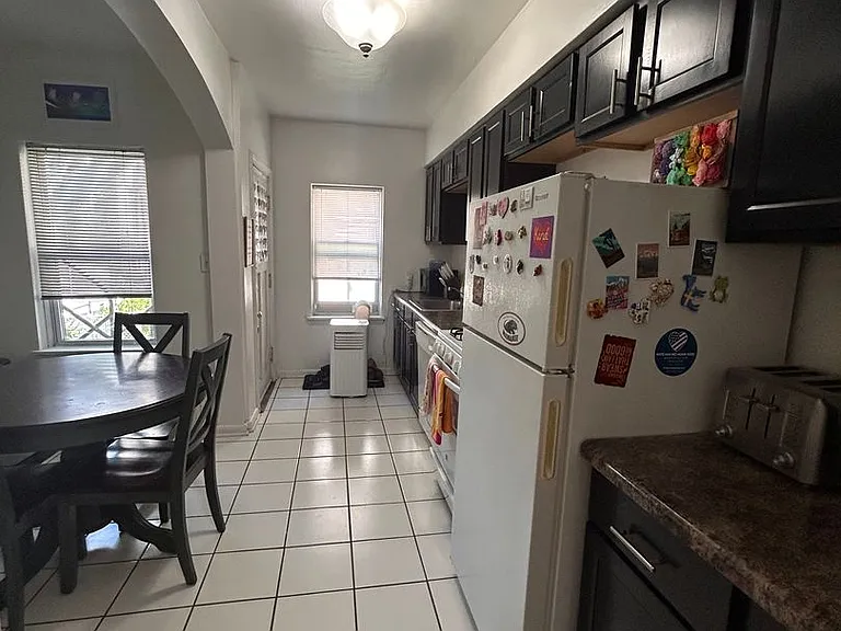5425-33 W Martin Dr — Photo 14