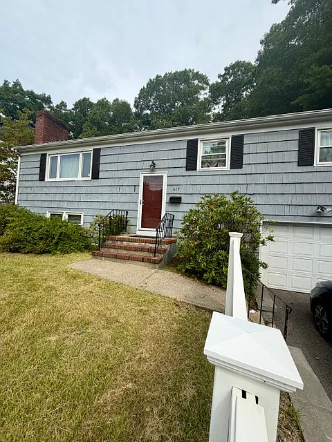 3 bed, 1384 sqft, $4,500 — Photo 1