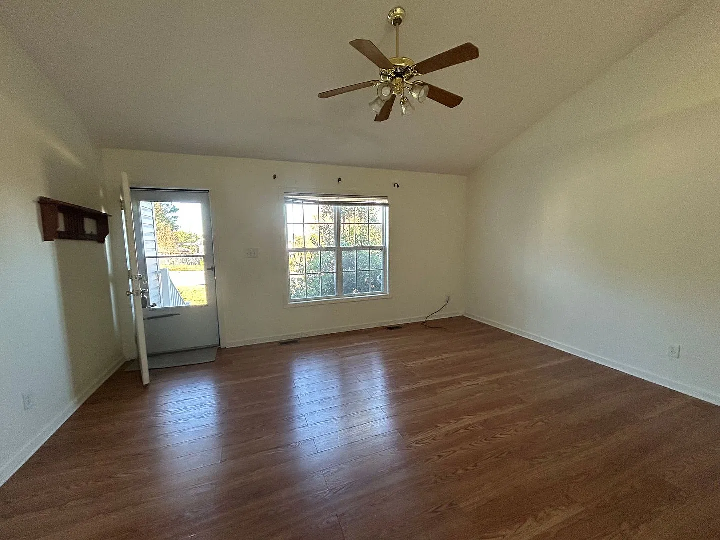 4715 Beckel Rd — Photo 3