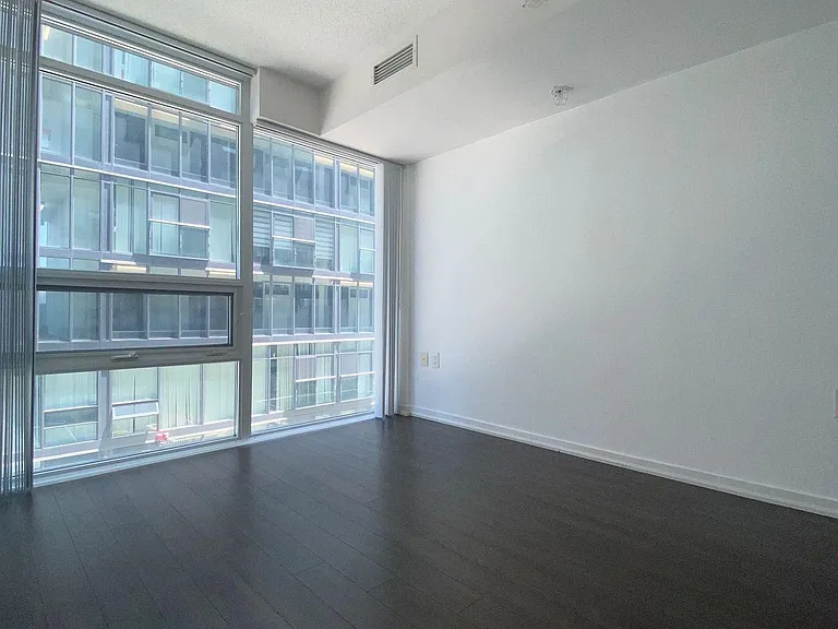 36 Lisgar St #903W — Photo 4