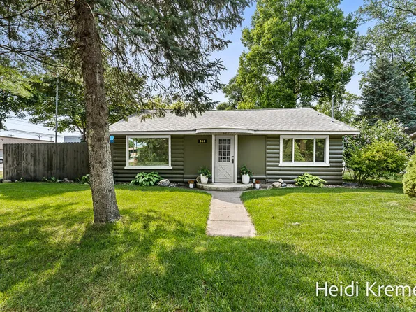 201 Rex St, Spring Lake, MI 49456
