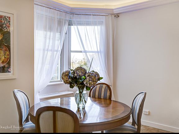 4th image of 180 E End Ave APT 6F