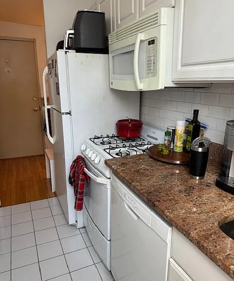 136 N 21st St #2F — Photo 10
