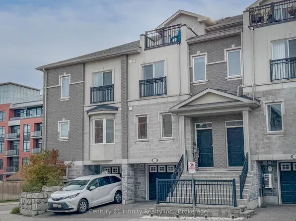 4 Dunsley Way, Whitby, ON L1N 0L5