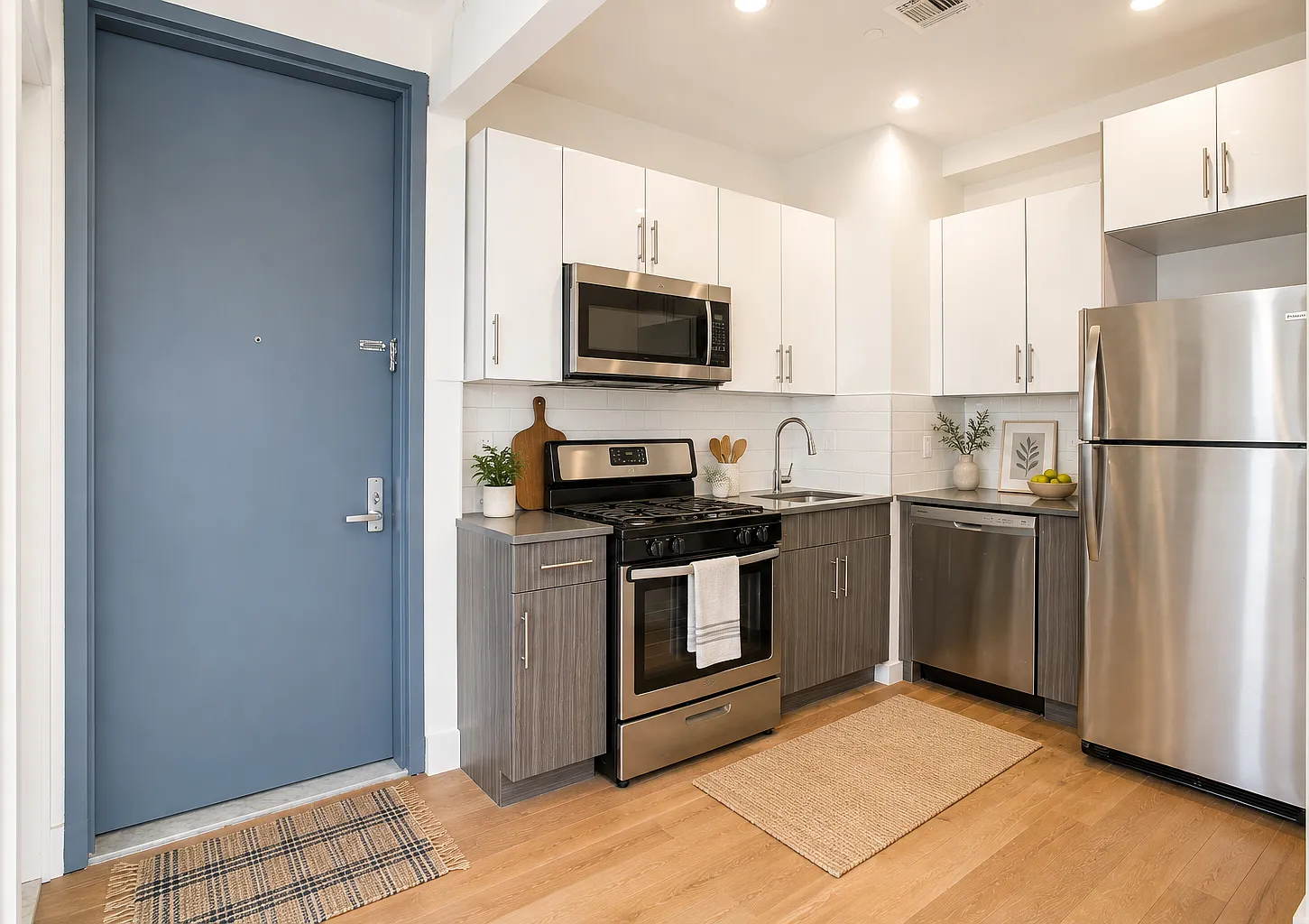 1253 Rogers Avenue — Photo 4