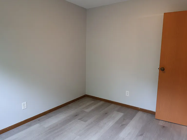450 Greensburg St — Photo 18