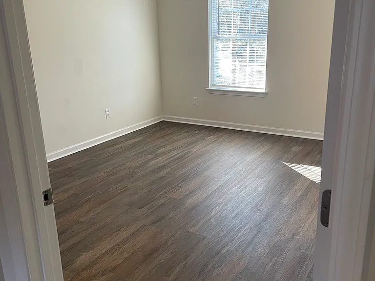 211 Tolbert St — Photo 16