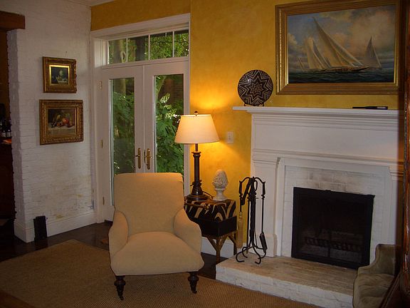 4th image of 127 Jones St