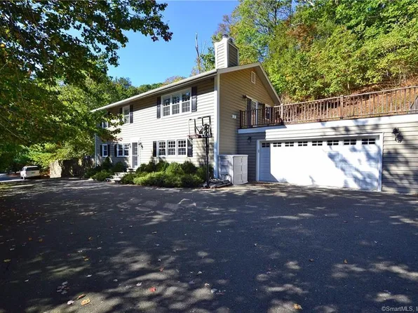38 Hillspoint Road, Westport, CT 06880