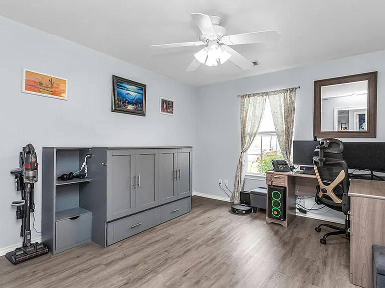 1808 County Road 2712 — Photo 11