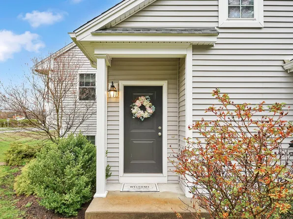 132 Firetown Road #132, Simsbury, CT 06070