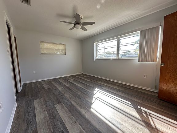 5th image of 1106 Seminole Dr