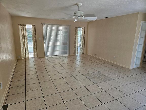 3rd image of 171 SE Serenata Ct