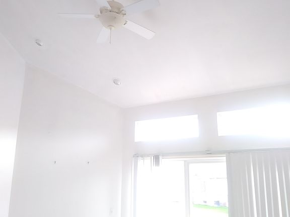 3rd image of 50537 Abbey Dr