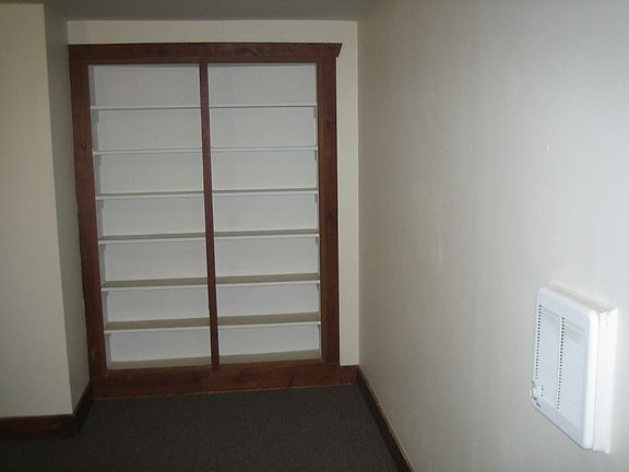 Built in shelves in bedroom