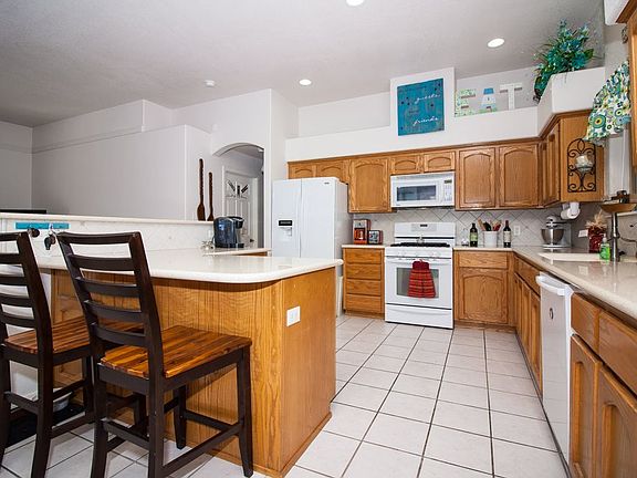 4th image of 10798 E 37th Pl