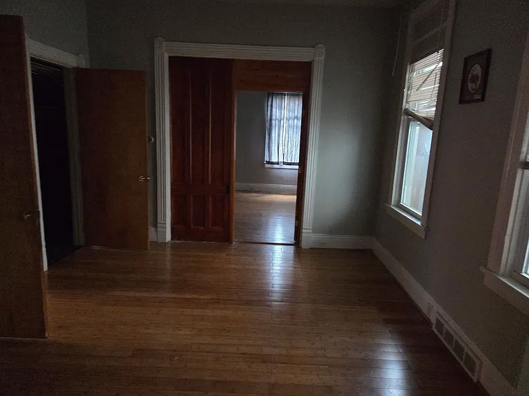 811 N Townsend St — Photo 7