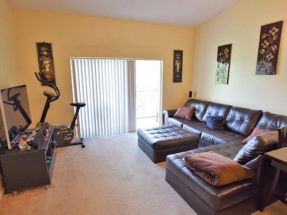 Home For Sale In POLO GLEN