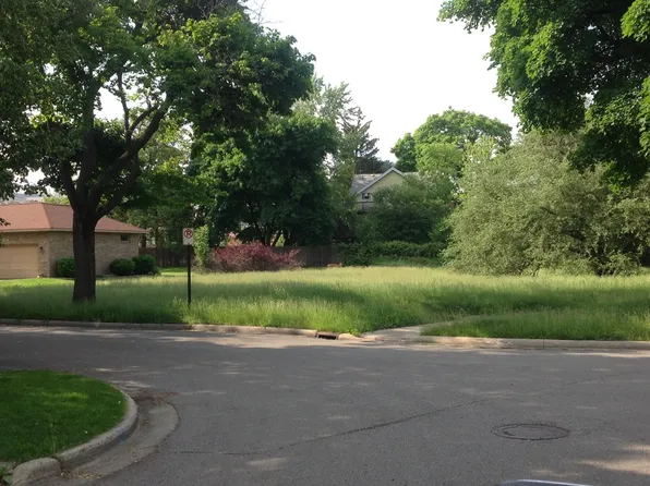 36 Ottawa Dr, Pontiac, MI 48341