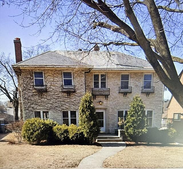 1st image of 2825 S 43rd STREET