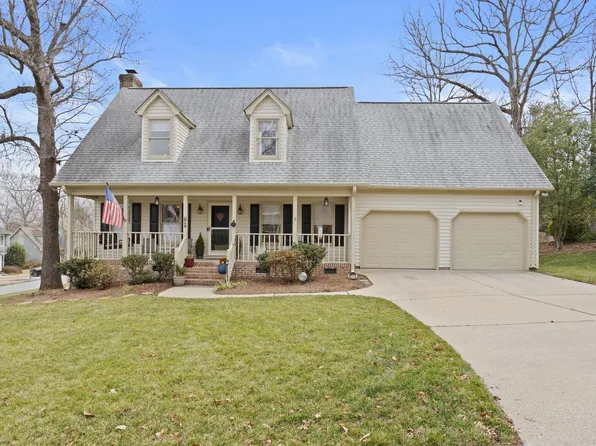 202 Bright Water Ln, Greenville, SC 29609