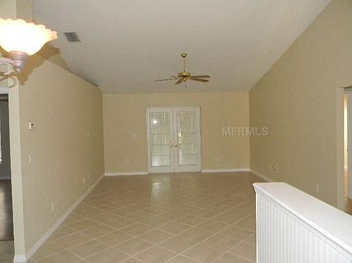 3rd image of 10701 Summit Square Dr