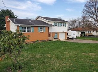 133 S Willow Dr, Zanesville, OH 43701