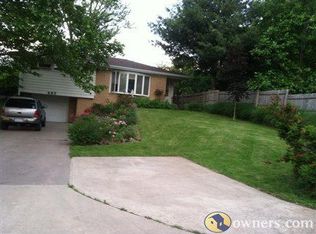 420 9th St, Silvis, IL 61282